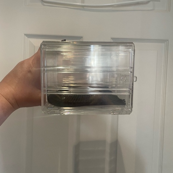 Acrylic Makeup Holder - Picture 2 of 3